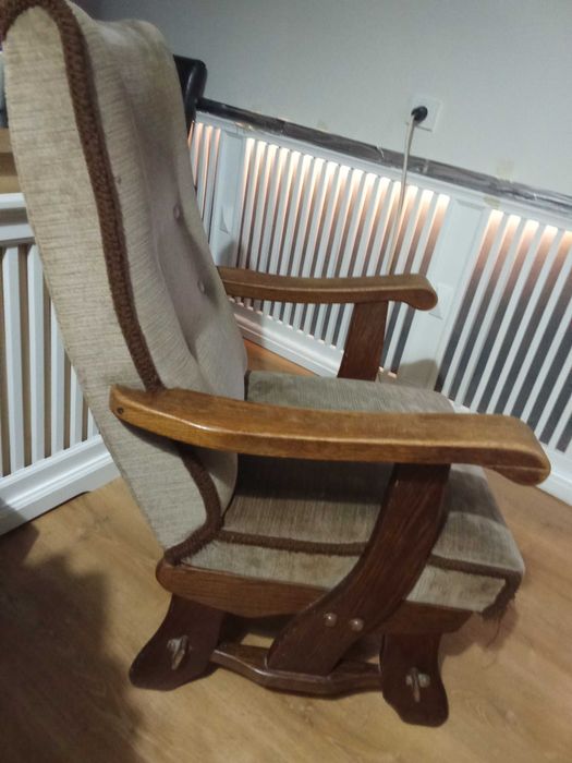 Vând fotoliu lem stejar