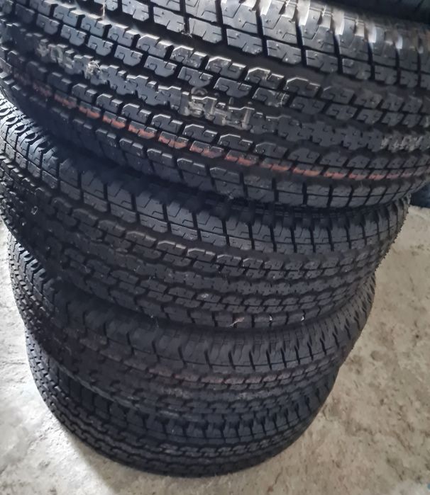 255 70 18 Bridgeston Dueler H/T Замъка Ямбол.