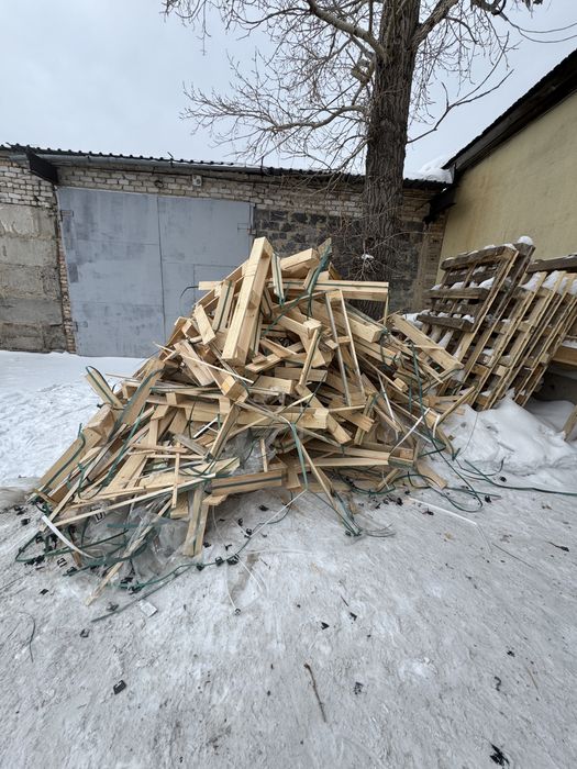 Доски ( дрова) новые самовывоз.