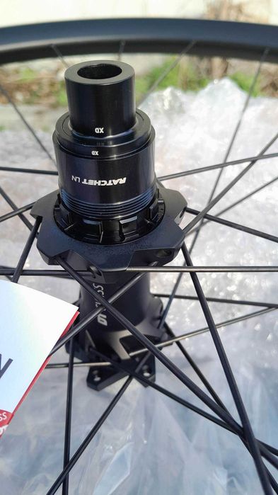 капли DT Swiss XR 1850 29" Boost Ratchet LN