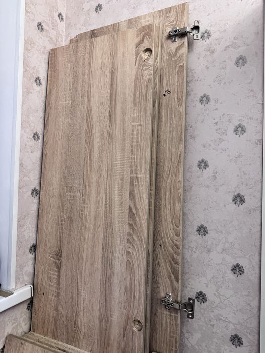 Продам шкаф с полками для вещей