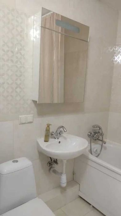 Дава се под наем Двустаен апартамент в София, Център - 56 кв.м за 407.49 € - Снимка #3