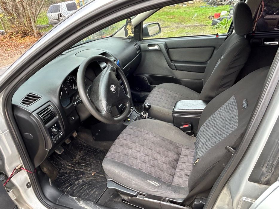 На части или цяла Astra G 2.0 101дизел