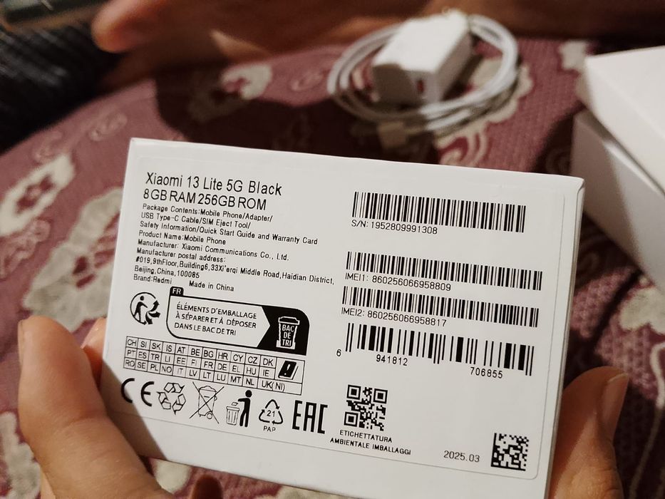 Продам Xiaomi 13 lite