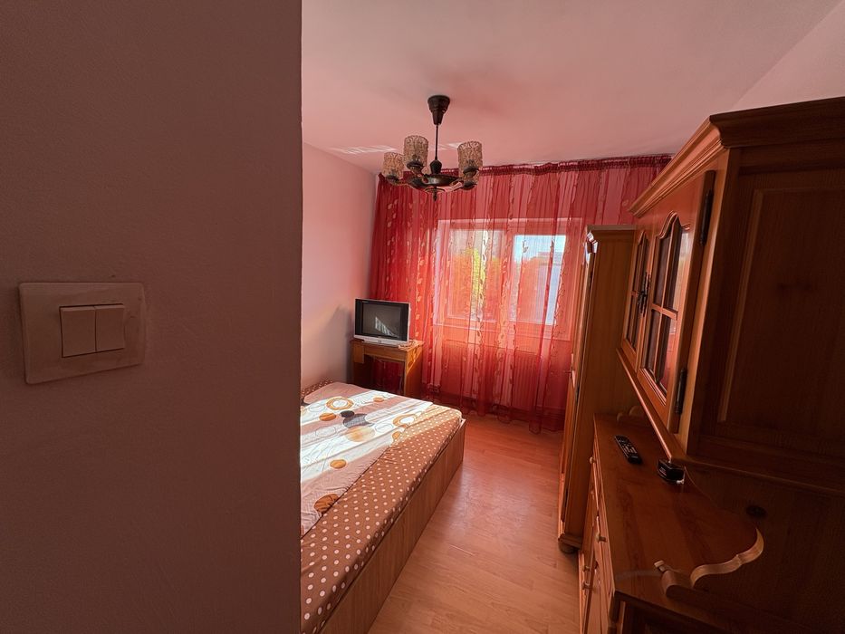 Inchiriez apartament 4 camere craiovita noua Orizont