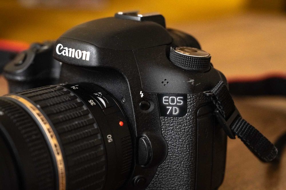 Canon EOS 7D, Тamron17-50 f2.8, TT685c, 3 батерии, 2 бр CF и чанта.