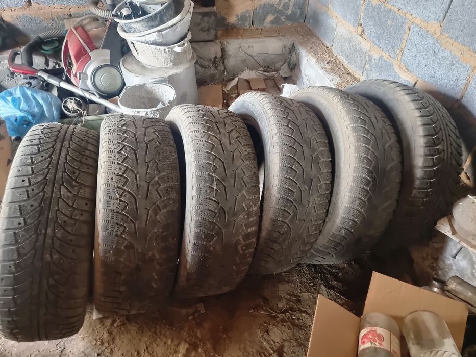 Шины 235/60/р18 6 шт