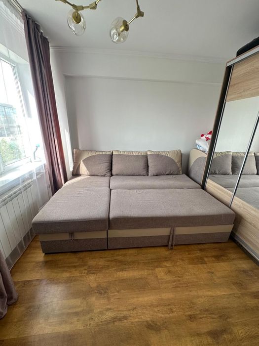 Диван в хорошеим состоянии