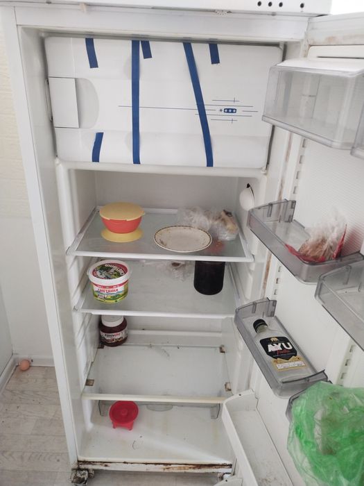 Холодильник рабочи