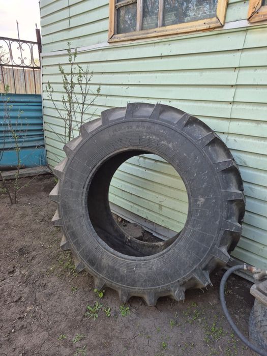 шина б/у в отличном состоянии