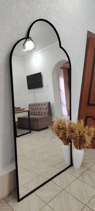 Диван стол стулья