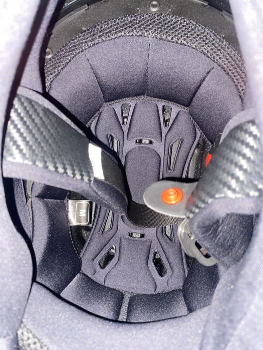 Scorpion EXO 1400 Onyx Carbon Air Solid — размер M — ИДЕАЛ