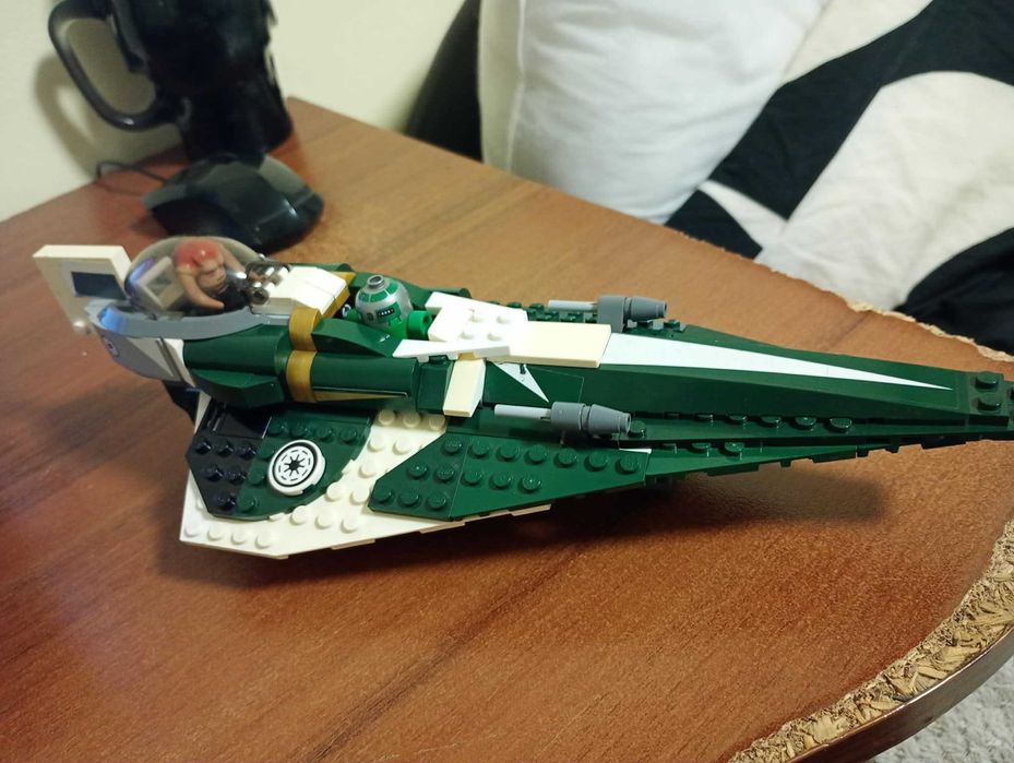 LEGO Star Wars Saesee Tiin's Jedi Starfighter 9498