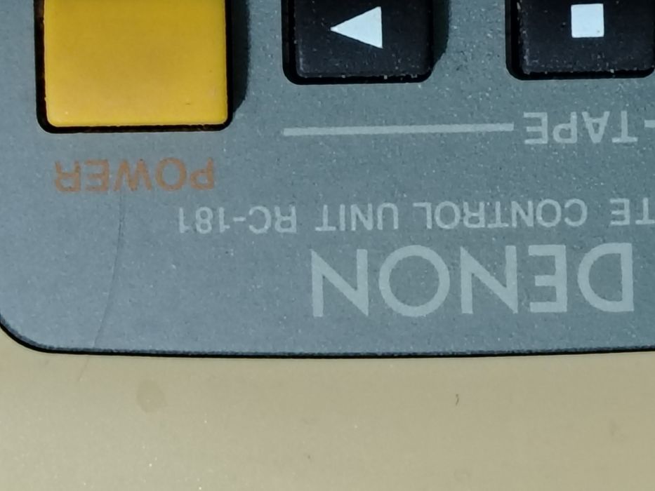 Telecomanda din imagine este modelul Denon RC-181, concepută pentru sistemul audio Hi-Fi Denon seria F10
#13