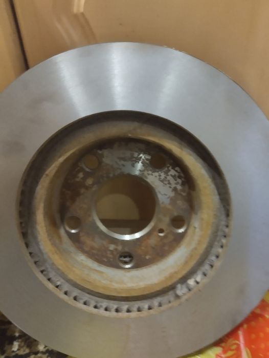 Продам диски на Toyota 75