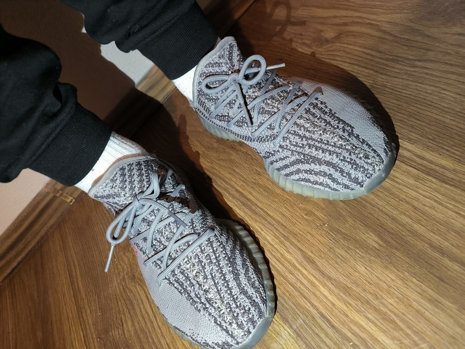 Adidași Yeezy Gri