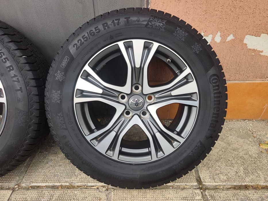 ОРИГИНАЛНИ джанти със зимни гуми 17 ' TOYOTA RAV 4 / Тойота РАВ 4 5x114,3 60,1 ET39