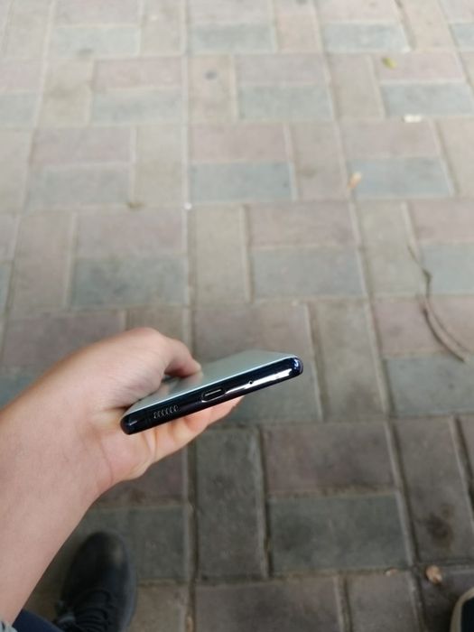Обменяю Samsung s20 fe (128 Гб)