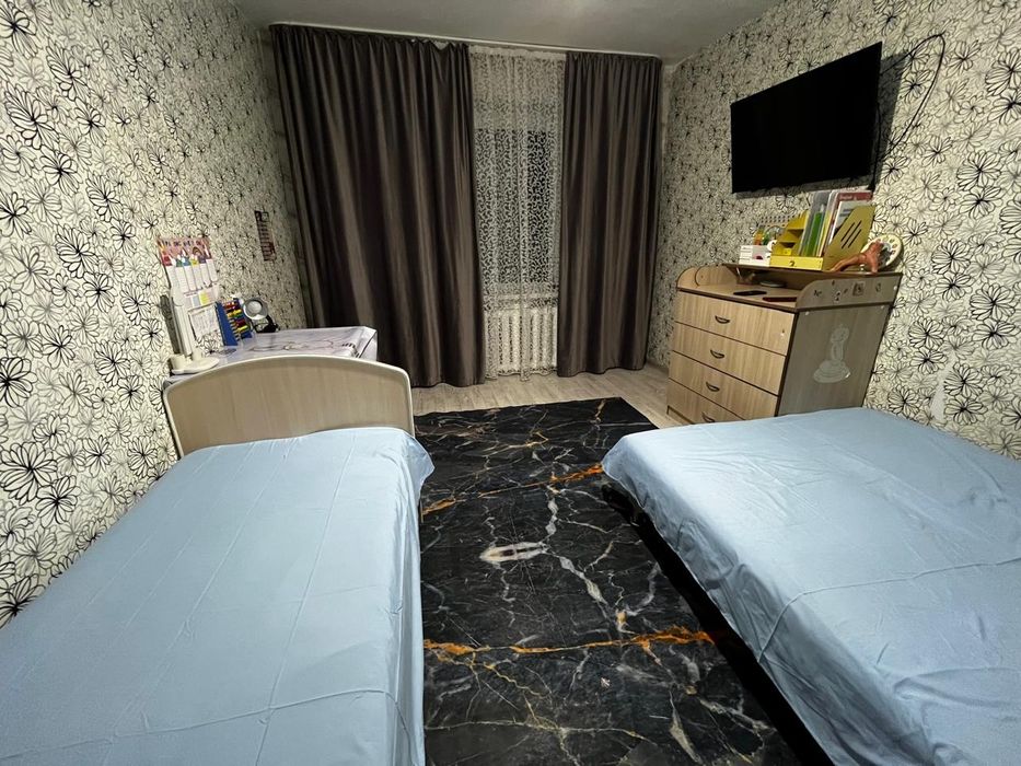 Продаётся 3-комнатная квартира Ауэзова 57