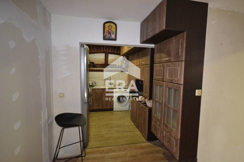 Продава се Тристаен апартамент в Хасково, Център - 97 кв.м за 947 €/кв.м - Снимка #9