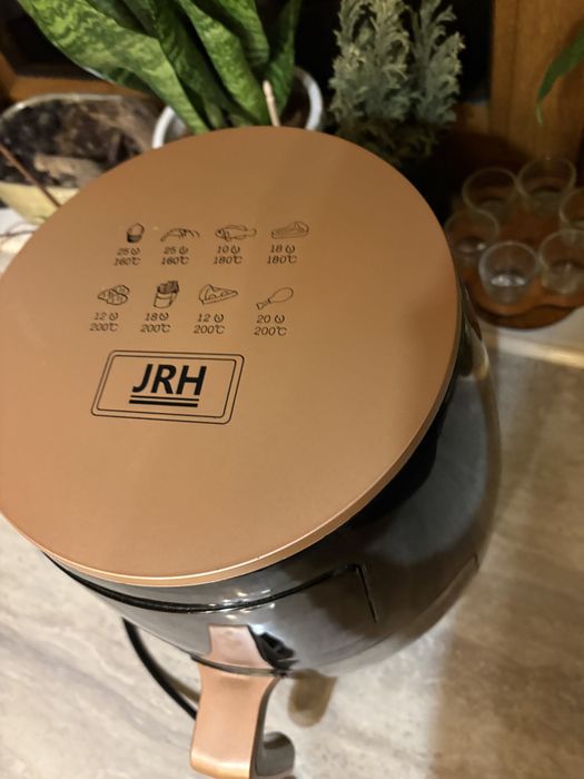 Air fryer - Fripteuza cu aer cald