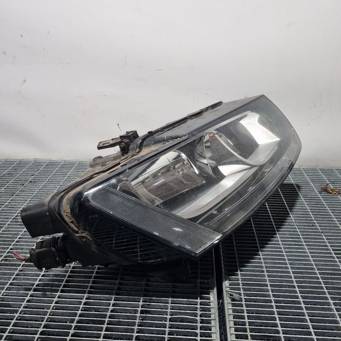 Far Dreapta AUDI Q5 2008 - 2015 SUV 4 Usi (1485) Fara xenon