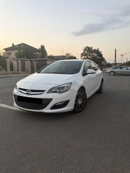 OPEL Astra 2013 — imagine 1