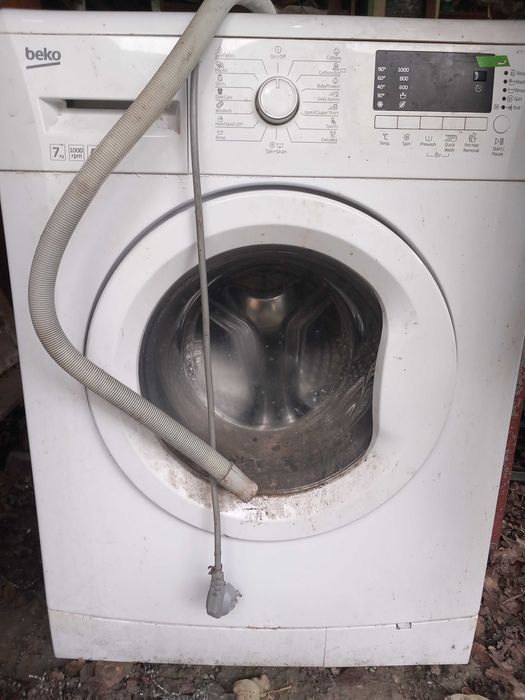 Mașină de spălat defectă...Beko