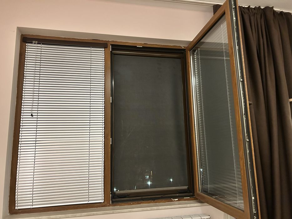 PVC Дограма тровн прозорец