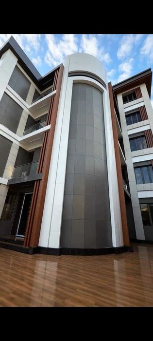 Продается здание под гостиницу в Яккасарайском районе