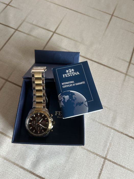 Часовник Festina