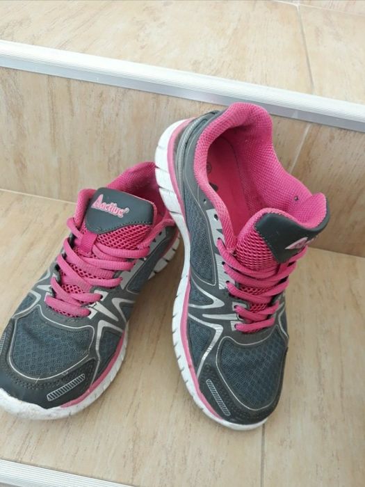 Спортни маратонки