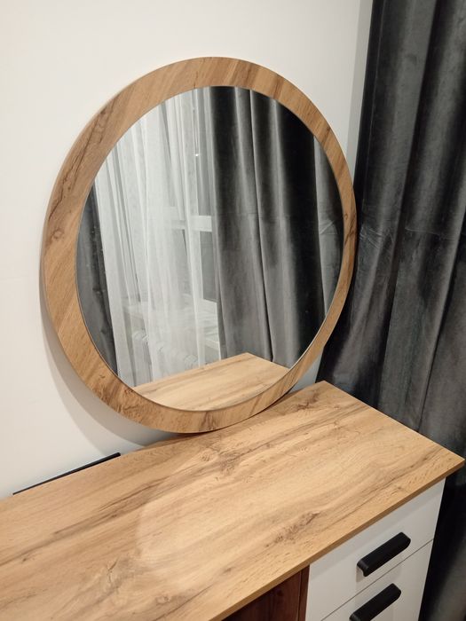 Продам зеркало настенное