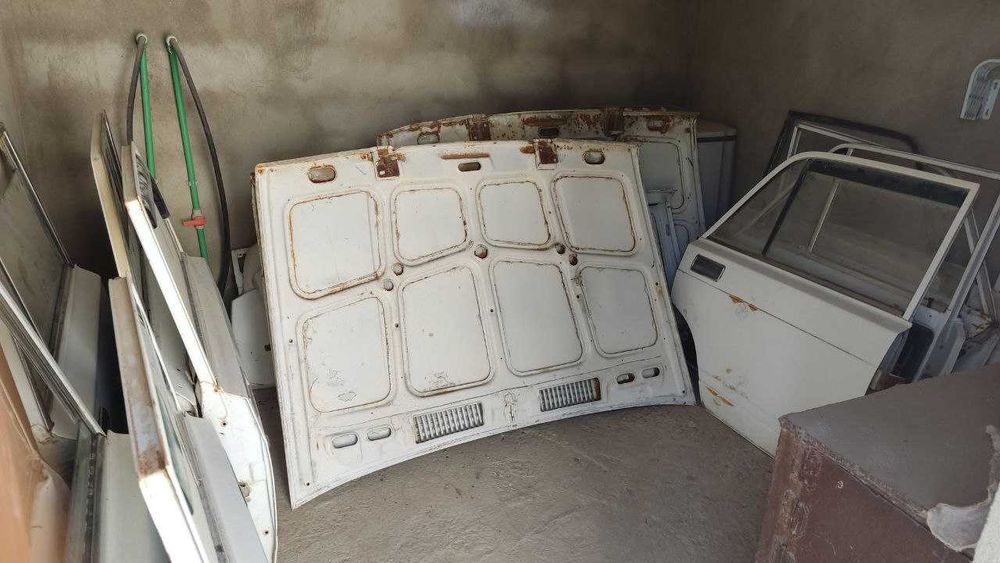 продается кузовные запчасти на ваз