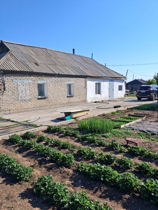 Продам дом п. Атамекен