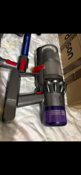 Прахосмукачка Dyson V8/Dyson V11/Dyson V12/Dyson V15  .Перфектна!