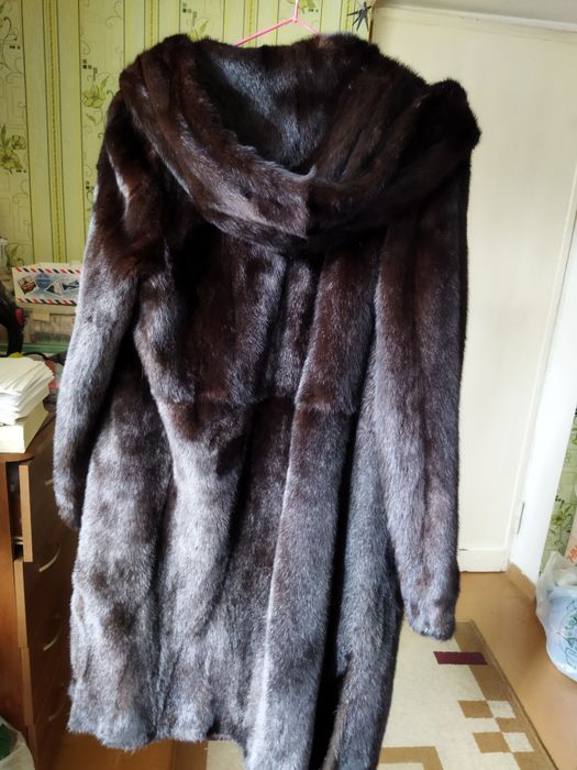Шуба норковая , с капюшоном