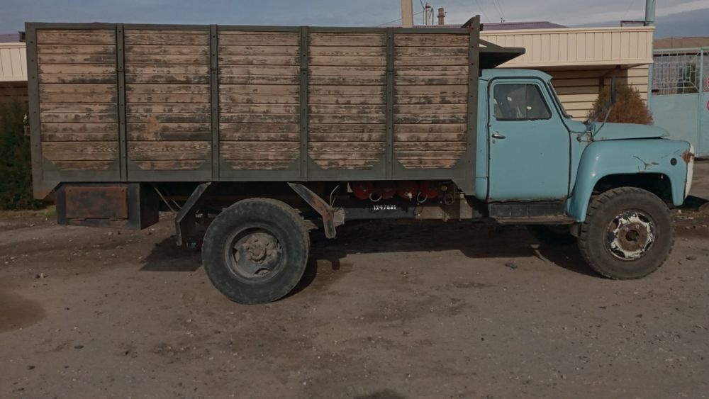 Gaz 53 sotiladi srochna