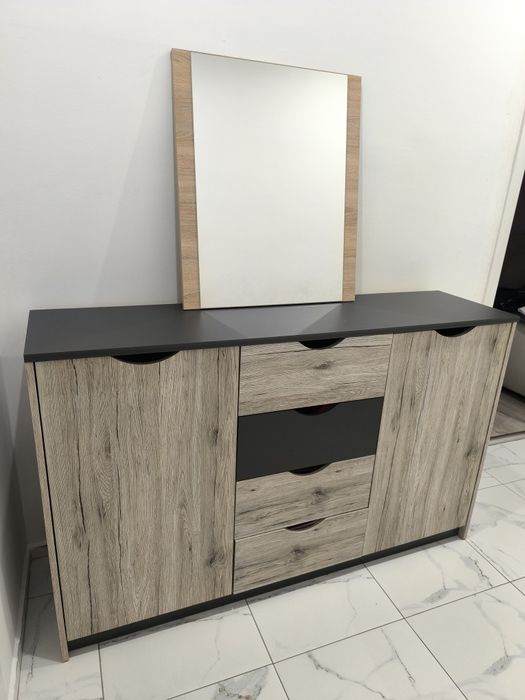 Продавам скрин- "Сити" + Огледало