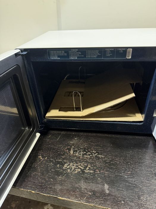 Микровълнова фурна SAMSUNG MG23K3515AW/OL