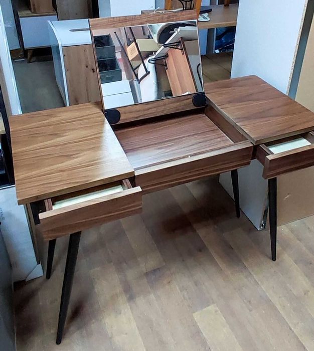 РАЗЧИСТВАМЕ СКЛАДА Тотална Разпродажба конзолна маса VIVO