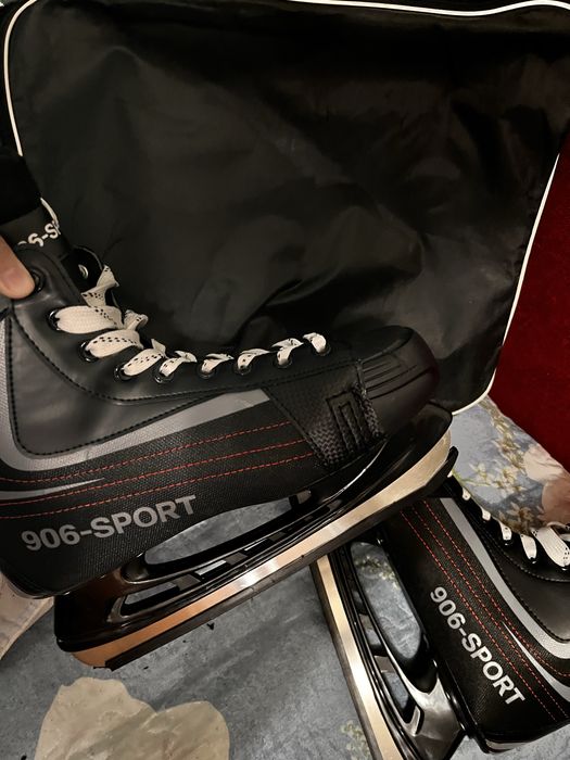 срочно продается Коньки