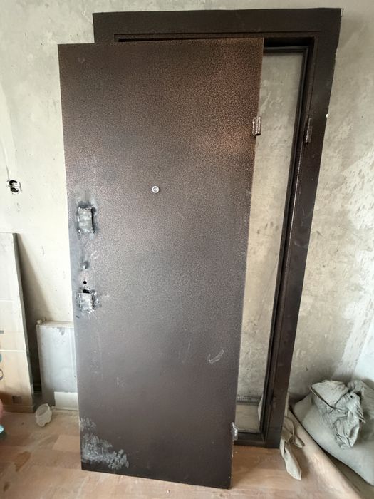 Входная дверь