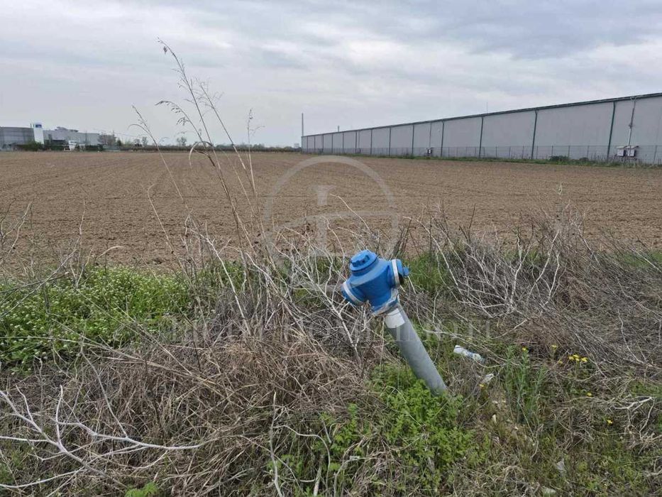 Реф. 4053 Парцел до Карловско Шосе