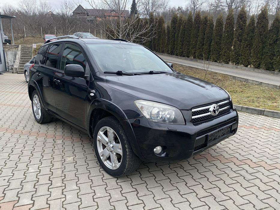 Dezmembrez / piese Toyota RAV4