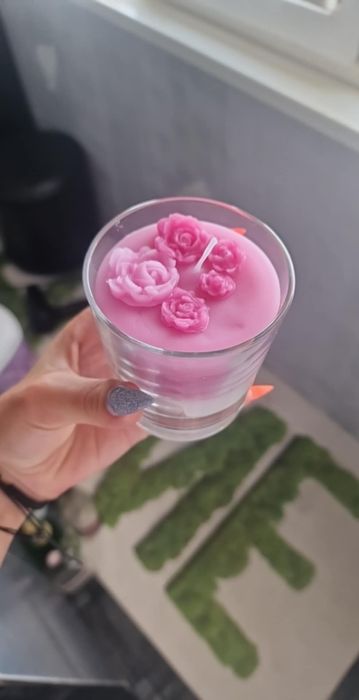 Ръчно изработени ароматни свещи.