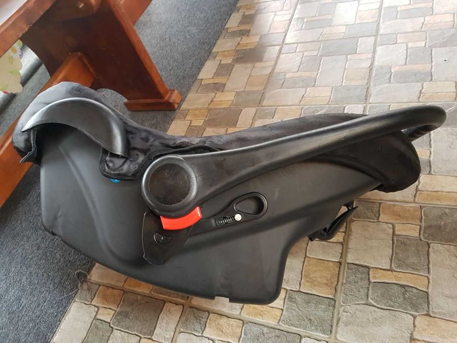 Детско столче за кола