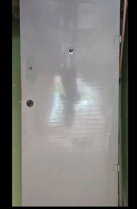 Продам дверь входную