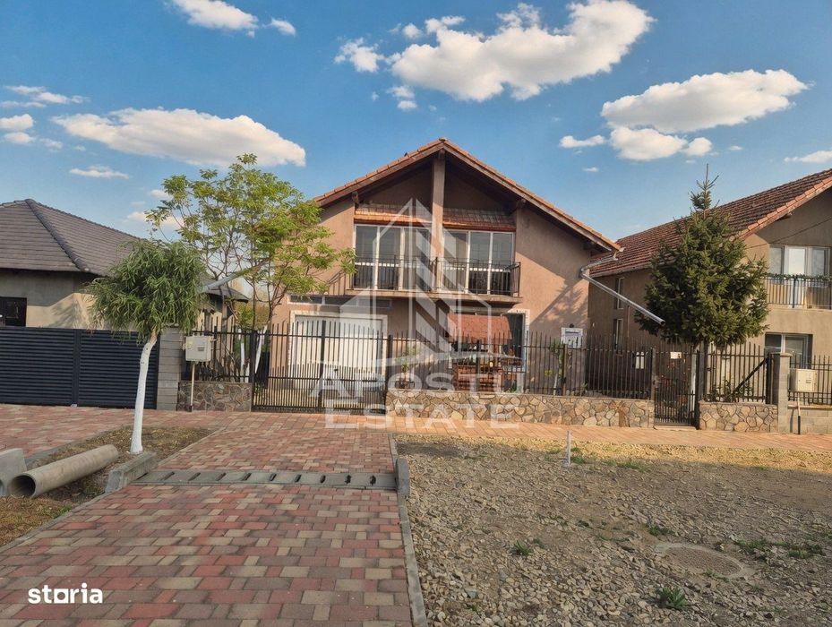 Casa spațioasă, 280 mp utili, Sânnicolau Mare