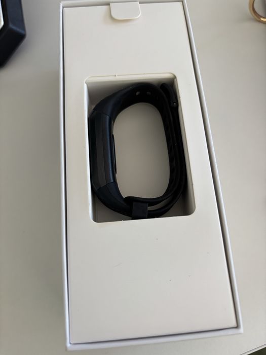 Фитнес гривна Hama "Fit Track 3910", Черен